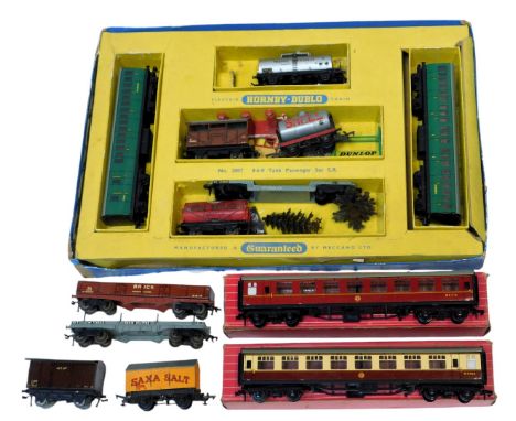 Hornby Dublo No.2007 0-6-0 tank passenger set SR train set, boxed, and rolling stock including 4060 open corridor coach first