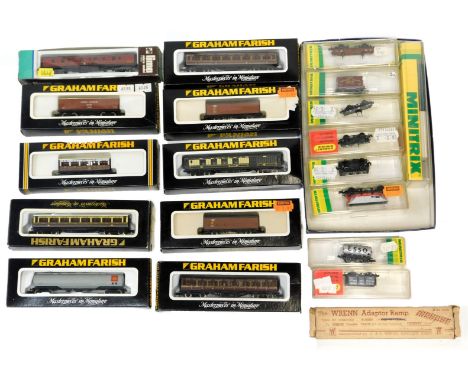 A quantity of Graham Farish and other N gauge railway wagons and accessories, comprising Pulham brake end composite coach, fo