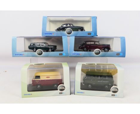 Oxford Diecast - Five boxed 1:43 scale diecast model vehicles. Lot include VFE003 Queen Elizabeth Cresta Friary Estate; AP004