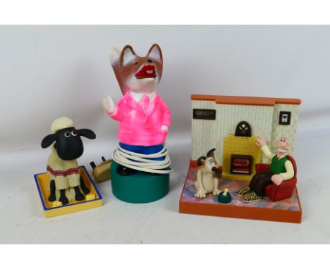 Basil Brush - Wallace and Gromit - Wesco - A vintage Basil Brush Night Light, a Wallace and Gromit Radio and a Nodding Shaun 