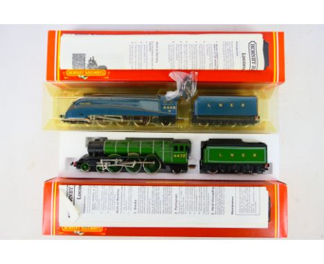 Hornby - Two boxed OO gauge steam locomotives and tenders. Lot consists of R398 LNER Class A1 Op.No. 4472 'Flying Scotsman in