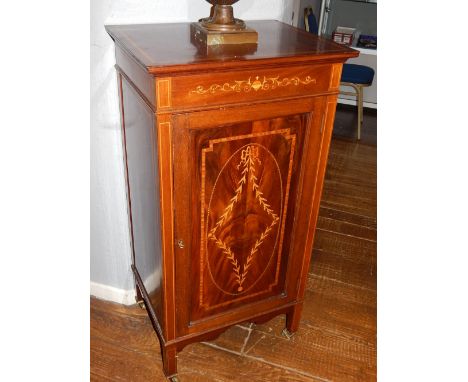 An Edwardian mahogany, satinwood banded and marquetrhy inlaid sheet music cabinet, in the manner of Maple & Co., the shelf in