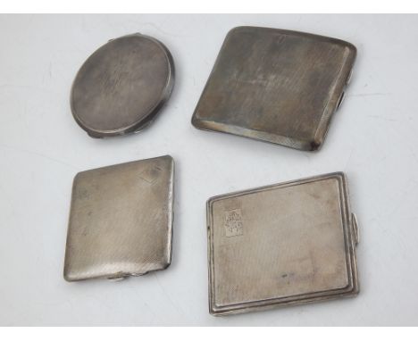 Three mid 20th century silver cigarette cases, together with a circular engine turned silver compact, weighs 17.5g gross.