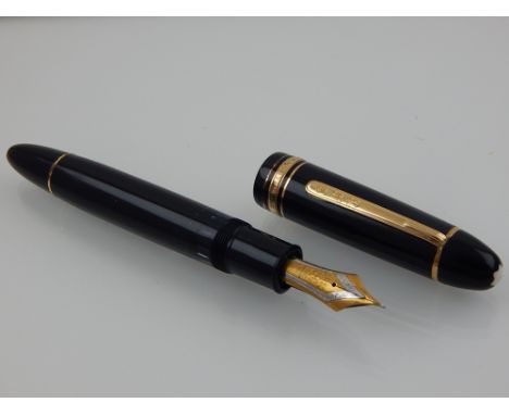 A Mont Blanc Meisterstruck fountain pen, with soft case.