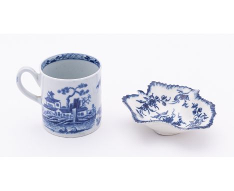A First Period Worcester blue and white coffee can and a leaf-shaped pickle dish the can with grooved loop handle, printed in