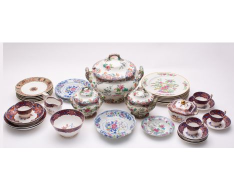 A mixed lot of Spode and Copeland ceramics, 19th century including a group of porcelain tea and coffee wares in pattern 3301 