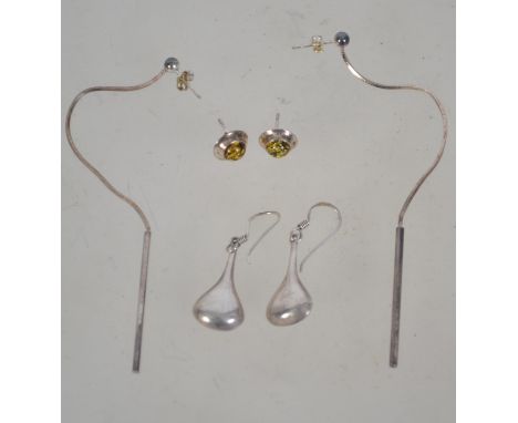 Three pairs of silver 925 earrings to include a pair of snake link hanging earrings and a pair of silver and coloured glass s