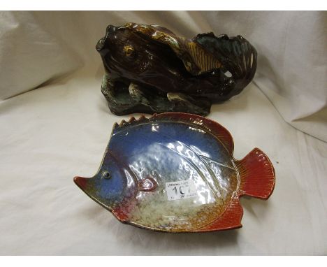 2 ceramic fishes
