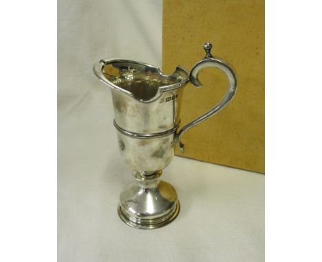 Hallmarked silver jug (H: 14.5cm tall) - Approx 254g