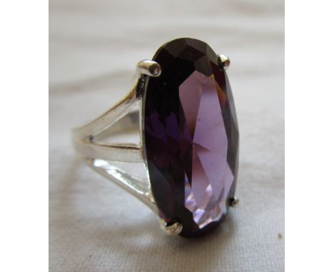 Silver amethyst ring