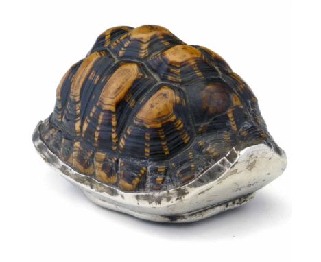 Diamondback terrapin carapace with silver mounts as a table snuff box, Rawlings & Summers, London 1830, length 10.5cm. (IUCN 