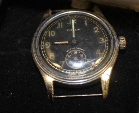 GENTLEMAN'S 1940s BRITISH MILITARY ISSUE WW2 BLACK DIAL TIMOR WRISTWATCH
the black dial with applied Arabic numerals, subsida