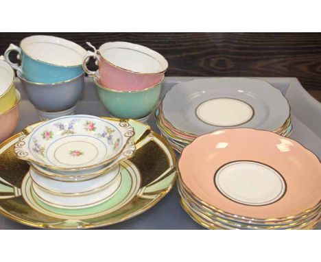 COLOUGH PASTEL SHADE TEA SET
includings six cups, five saucers and six side plates; together with an attractive Art Deco tusc