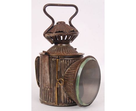 A good original Victorian / Edwardian early 20th century Messenger & Sons of Birmingham made Corrugated Lamp for use on the R