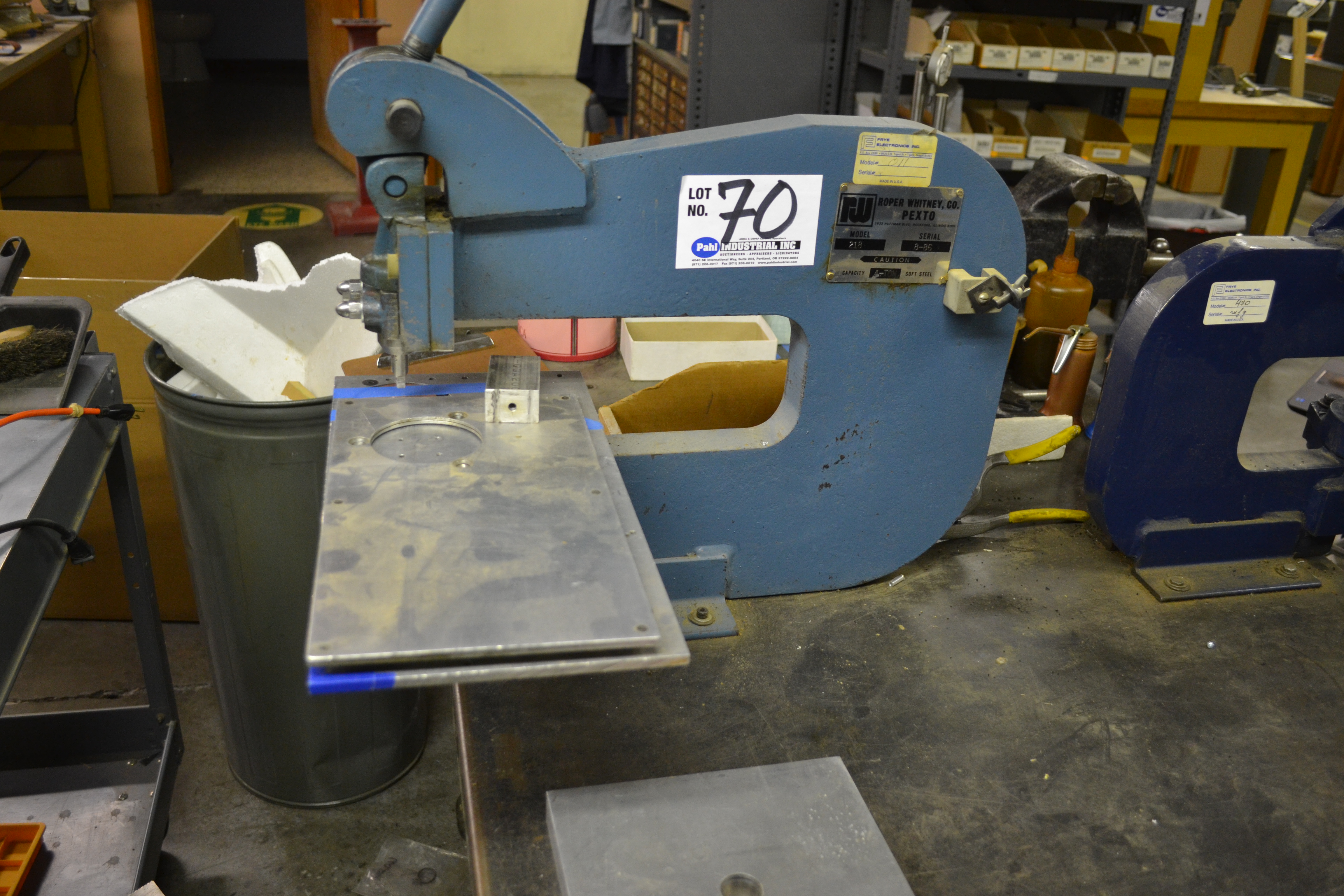 Roper Whitney Model 218 Bench Hand Punch 4 ton S/N 8-86