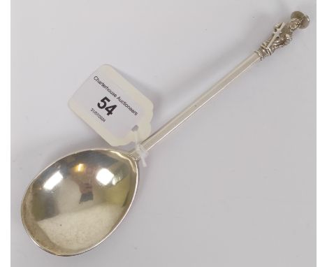 A 17th century style silver Apostle spoon, Sebastian Garrard, London 1930, 2.2 ozt, 18.5 cm 