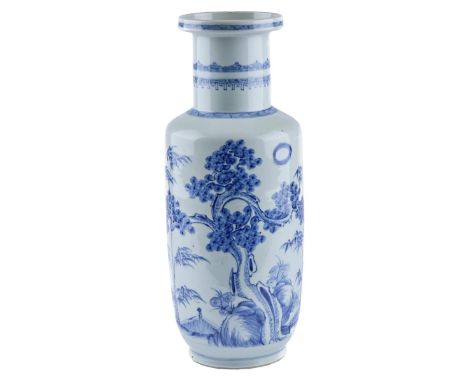 Rouleau-Vase mit den "Drei Freunden der kalten Jahreszeit" China, China, Kangxi-Periode, 1662-1722 Walzenfömig mit Zylinderha