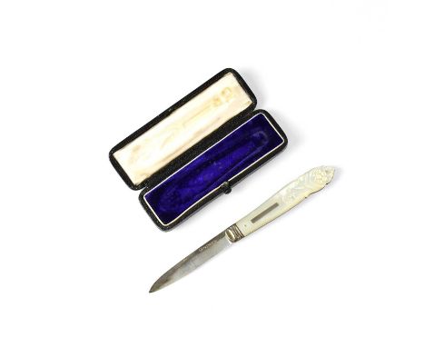 A Victorian carved mother of pearl bodied, silver bladed pocket knife presented in a velvet-lined leather case, Sheffield 195