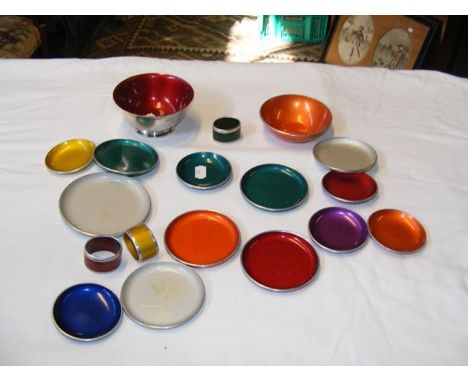 A box of enamel bowls and dishes 