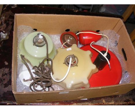 Assorted vintage light shades 