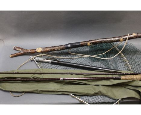 Abu Garcia Fly Max trout fly rod, 3 sections, 320 cm, line 8-9, a landing net and wading stick. 