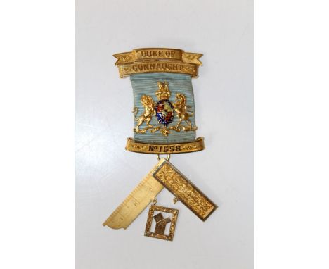 G Kenning and Son, an Edwardian 18 carat gold Masonic jewel. Presented by The Duke of Connaught Lodge, number 1558. The pale 