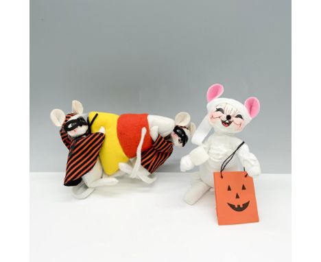 Cute Halloween decor that consists of a mummified mouse trick or treating, and a pair of mice stealing a candy corn. Annalee 