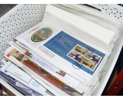 GB quantity of First Day Covers, many with 'Benham' cancellations 
