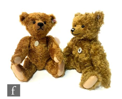 Two Steiff teddy bears,&nbsp;400031 Teddy Bear 1910 Replica, brown mohair, limited edition 262 of 1910, with chest tag and ce