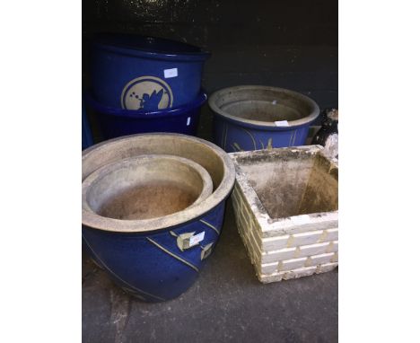 6 LARGE BLUE PLANTERS & 1 SQUARE CONCRETE PLANTER