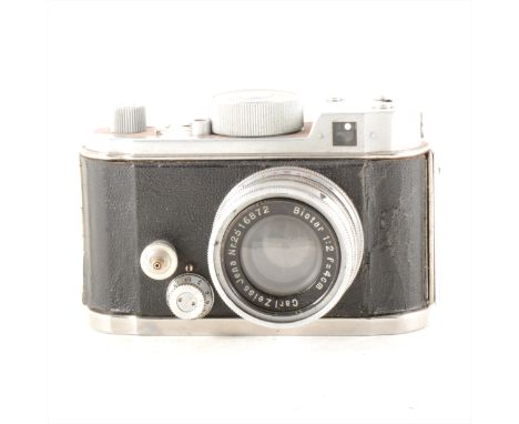 Robot II 35mm camera; with Carl Zeiss Jena Biotar 1:2 f= 4cm lens.