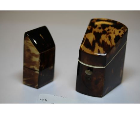 Late Victorian tortoiseshell 'Knife Box' pattern miniature trinket box, containing silver 'Hovis' thimble and a late Victoria