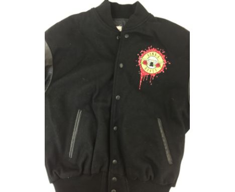 GUNS AND ROSES 1992 TOUR JACKET - A size medium Guns and Roses European tour crew jacket for the 'Use Your Illusion' tour. Ja