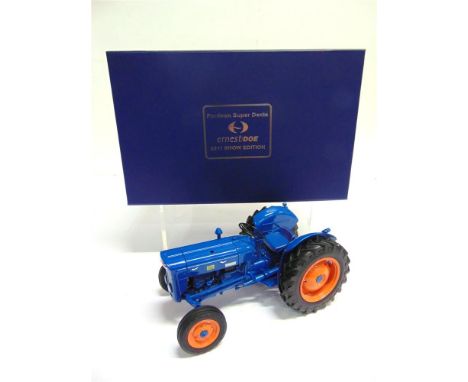 A 1/16 SCALE UNIVERSAL HOBBIES FORDSON SUPER DEXTA, ERNEST DOE SHOW EDITION (2011)  blue and orange, near mint (lacking exhau