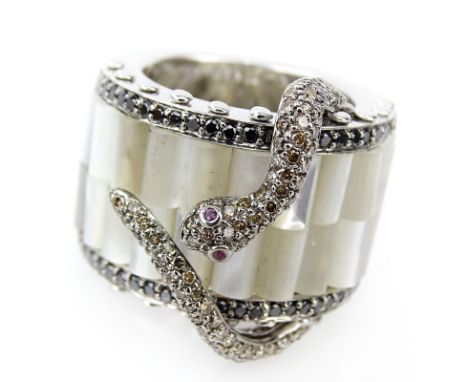 Diamond, 18 Karat White Gold and Mother of Pearl Snake Ring. Stamped 750. Good condition. Ring size 6-1/2. Approx. weight:20.