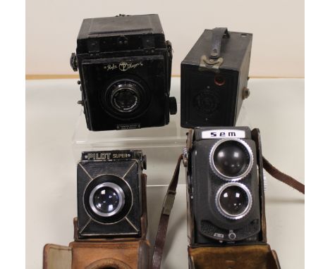 Collection of various vintage cameras - Thornton Pickard Ruby Horizontal, Sem Semflex Studio Standard, KW Pilot Super and Kod