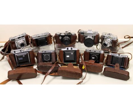 Collection of various vintage cameras including Ensign, Kodak, Voigtlander etc. (10)