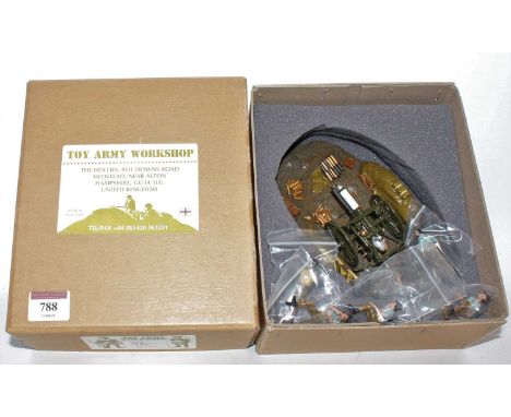 The Toy Army Workshop Made in England white metal model No. BS706 13lb field gun and six crew gift set housed in the original