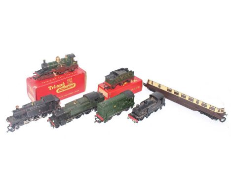Six assorted locos:- R354 Triang Lord of the Isles with tender (G-BG), Lima GW railcar, Triang 0-6-0 diesel shunter D3035 wit