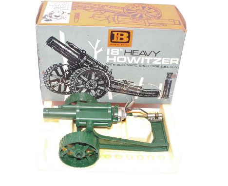 A Britains 9740 18" Howitzer housed in the original card box with sliding polystyrene tray, missing shells and shell case loa