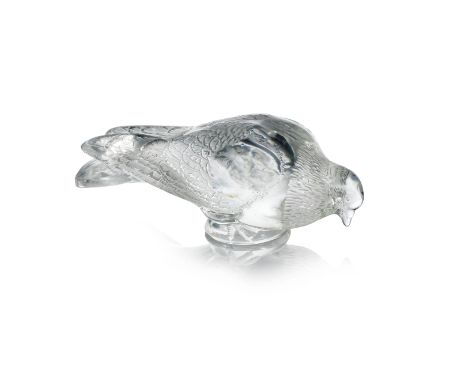 RENÉ LALIQUE (FRENCH, 1860-1945)A Rare Pre-War 'Pigeon Verviers' Decorative Motif, design introduced in 1932clear glass, pres