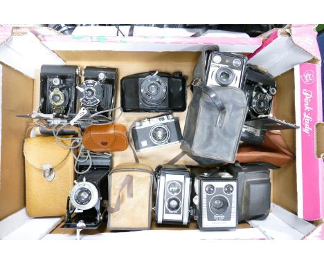 A collection of vintage 35mm film camera including: Halina 35x, Kodak Brownie bellows camera's, Bakelit Bower etc 