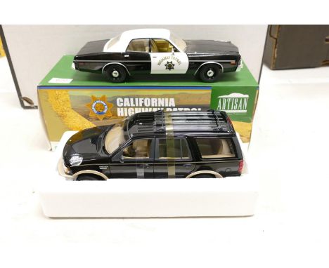 Boxed 1:18th Scale Model Car Ford Expedition &amp; Green Light Artisan Californian Highway Patrol(2) 