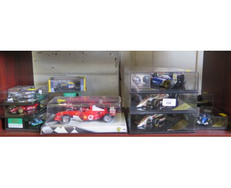 Heritage Classics die-cast models of Damon Hill's Williams Renault FW16 and helmet, also 5010 5011 K-Mart Havoline Lola (Nige