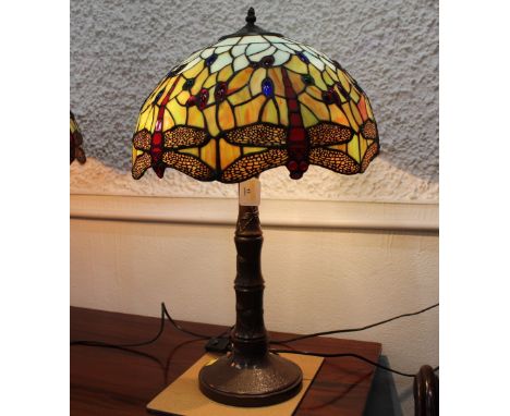 Tiffany style dragonfly patterned table lamp and shade, height approx 65 cm