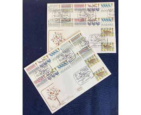 STAMPS FIRST DAY COVERS : 1977 Xmas on two Cotswold covers special Lerwick handstamp 