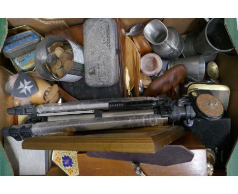 Coins, handbags, a microscope, a tripod, tins, Rolls Razor, etc. **PLEASE NOTE THIS LOT IS NOT ELIGIBLE FOR POSTING AND PACKI