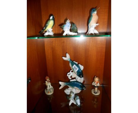 4 Karl Ens figures of birds & one of fish, with 2 Hummel figures