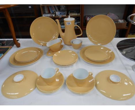 A quantity of Poole tea & dinnerware