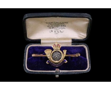 An early 20th Century King's Own Yorkshire Light Infantry enamelled 15 ct yellow metal sweetheart brooch, 47 mm, 6.5 g